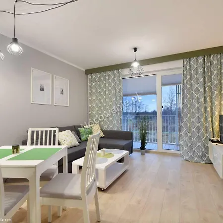 Familijne- Os Feniks Lägenhet