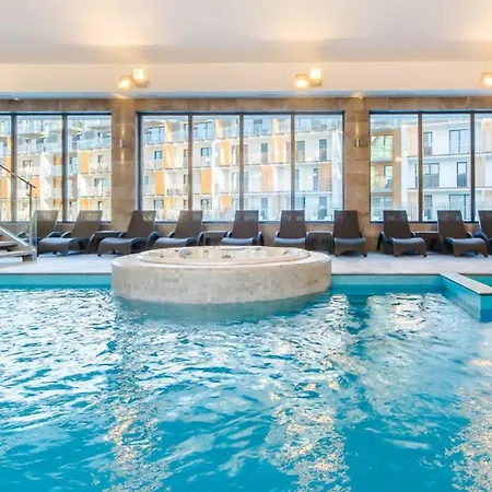 Familijne- Os Feniks